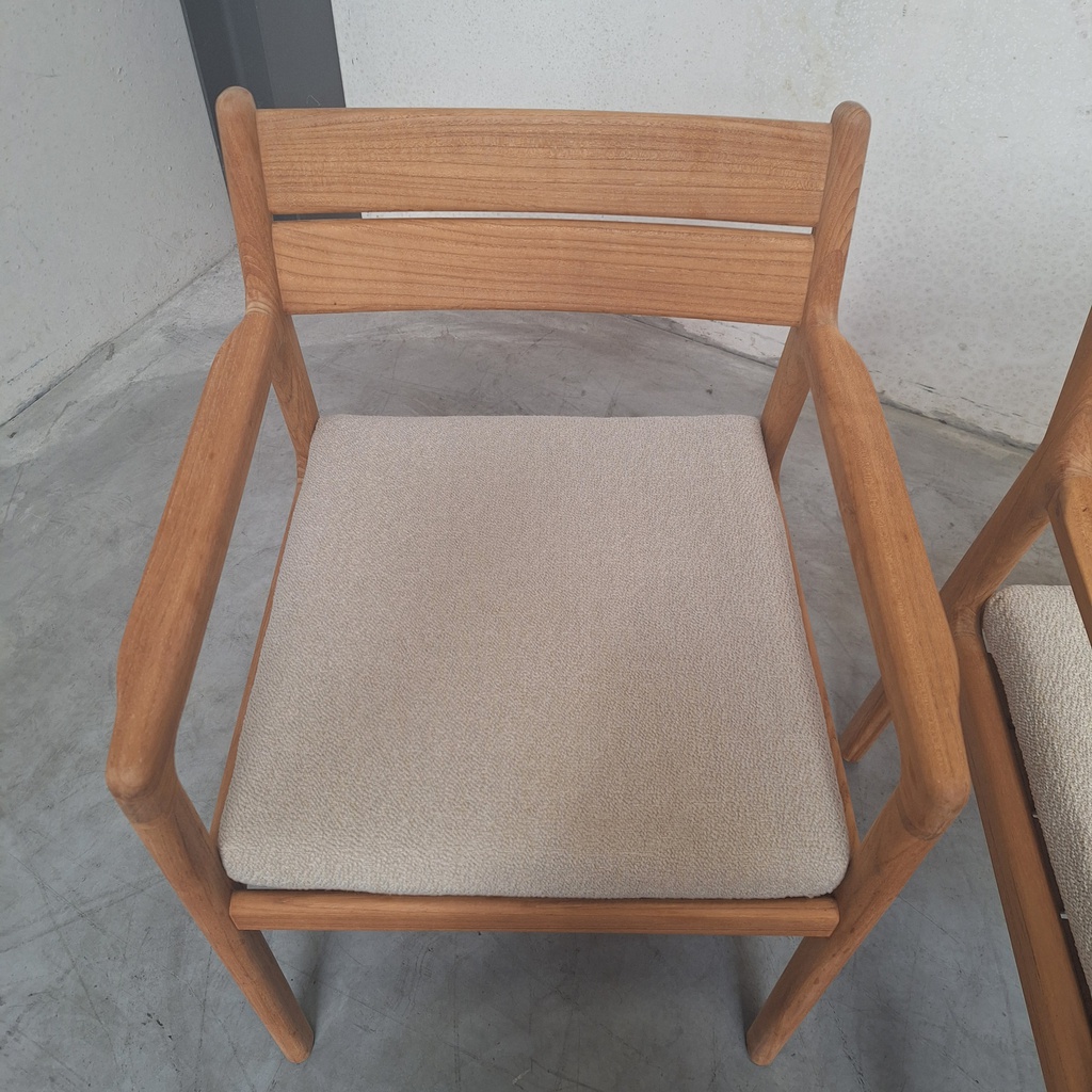 Set of 4 Jack outdoor dining chairs with cushion (Natural)