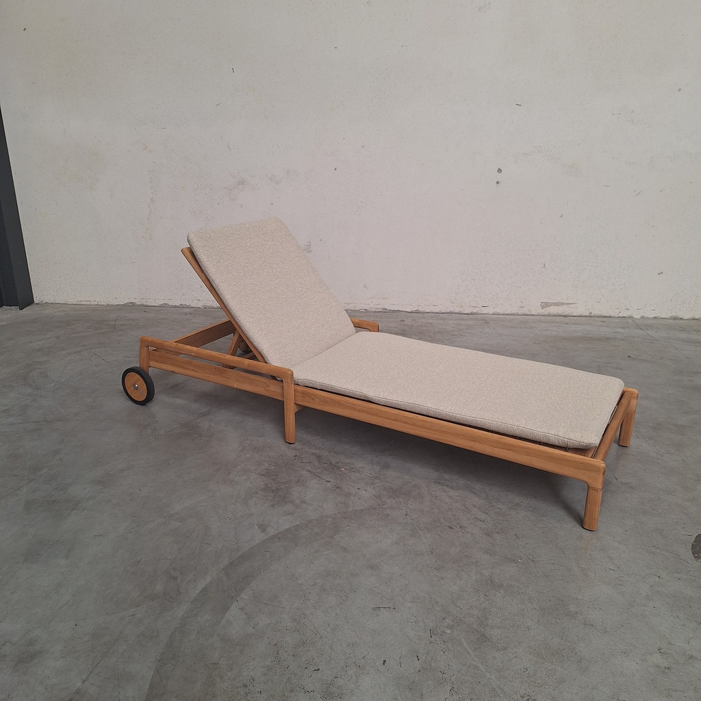 Jack outdoor adjustable lounger