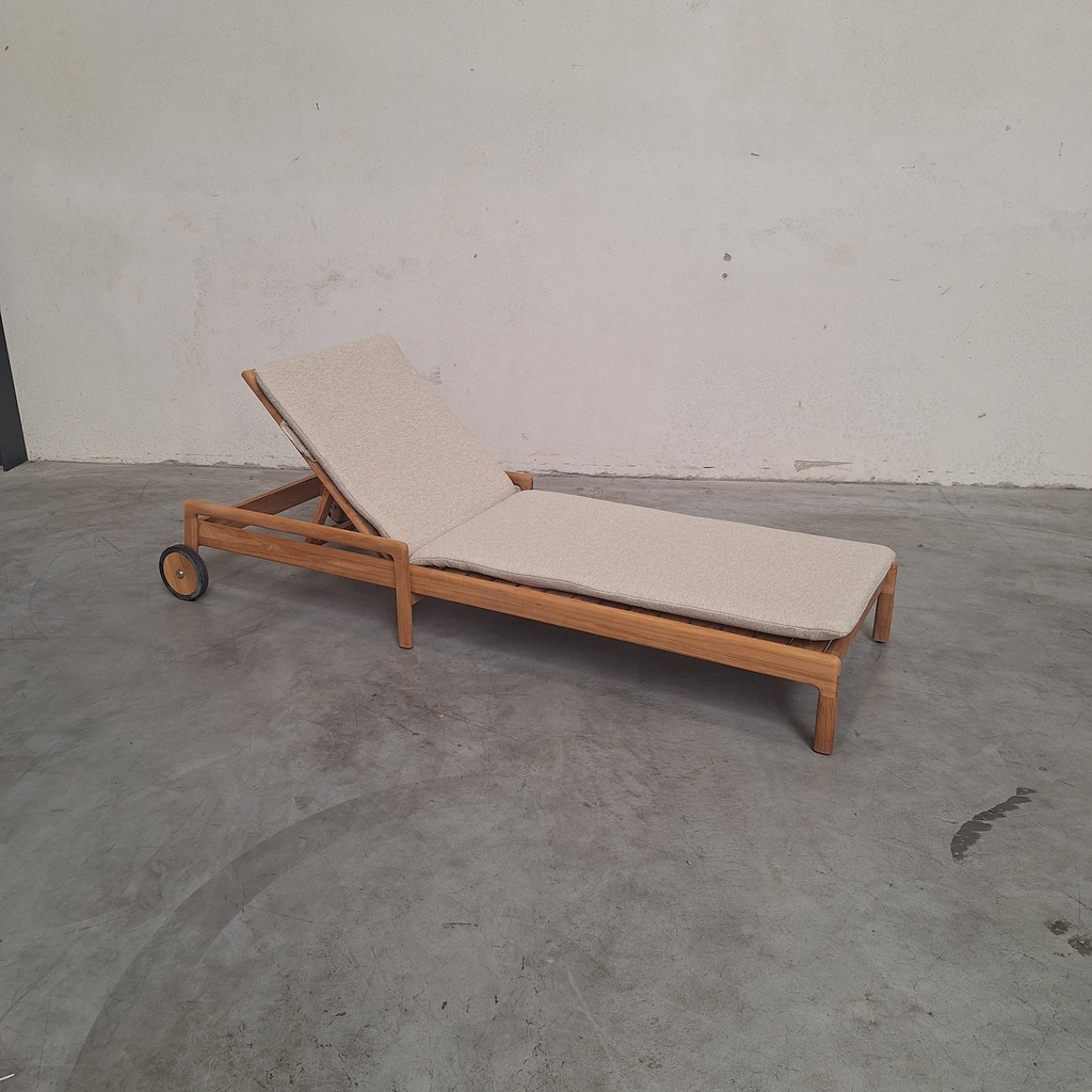 Jack outdoor adjustable lounger