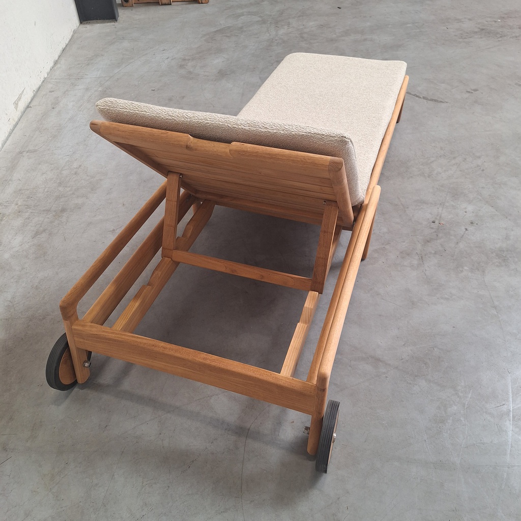 Jack outdoor adjustable lounger