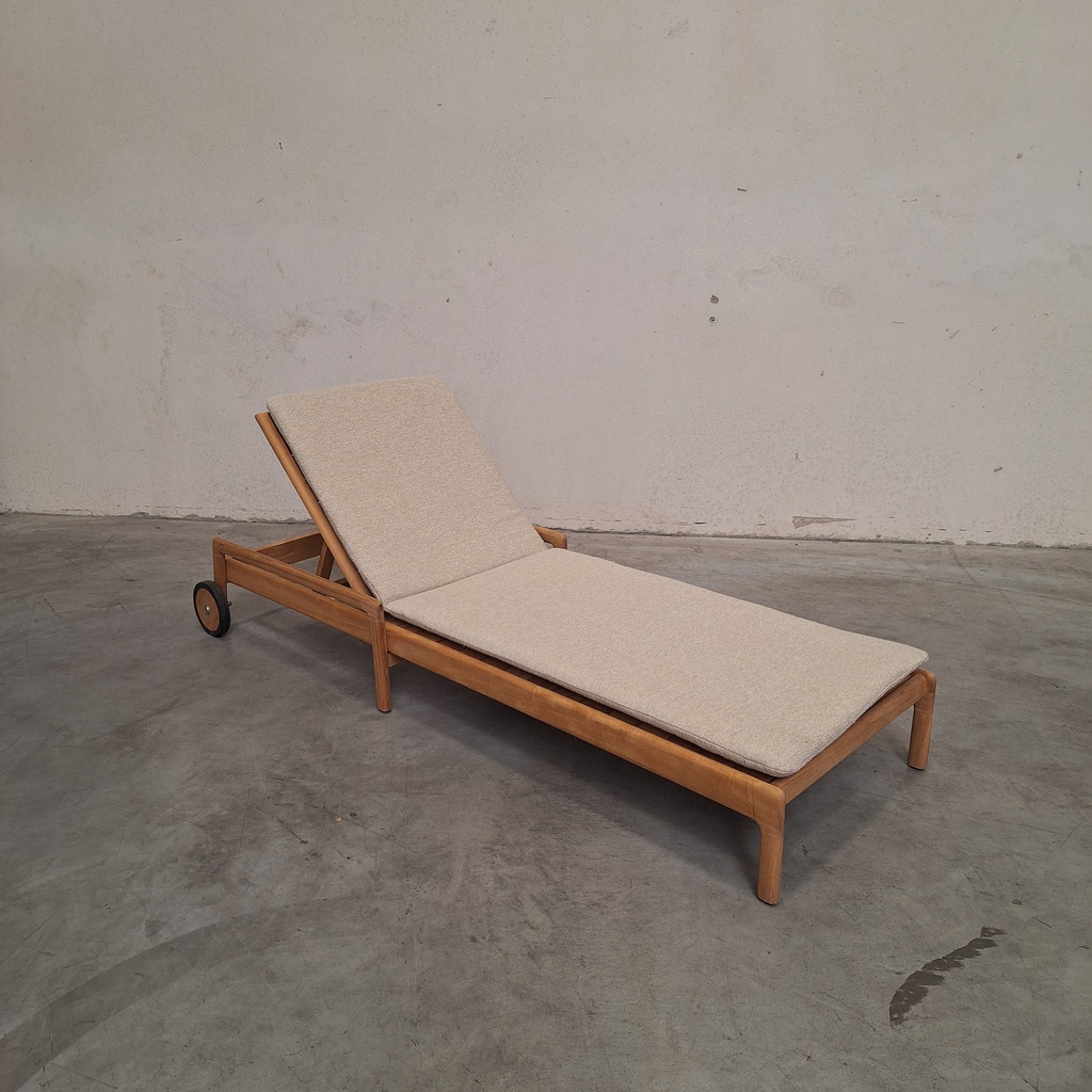 Jack outdoor adjustable lounger