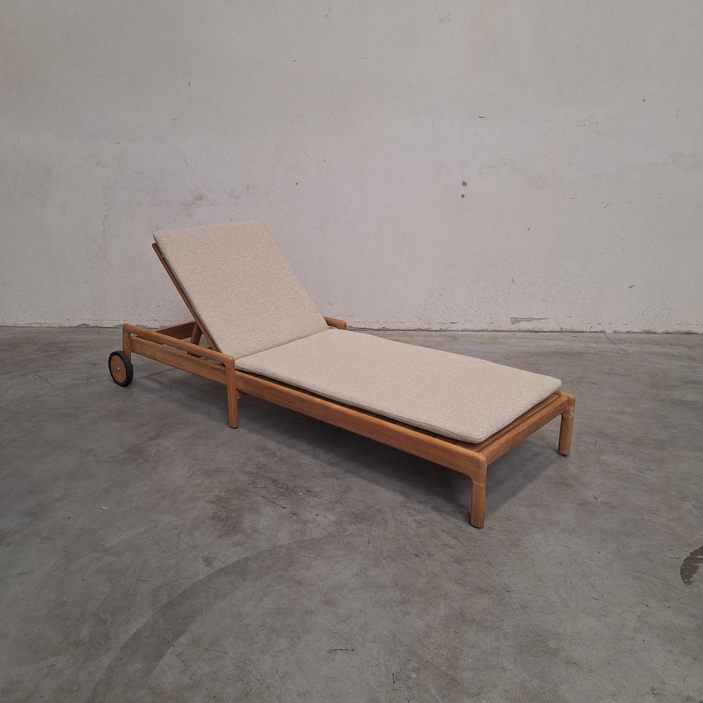 Jack outdoor adjustable lounger