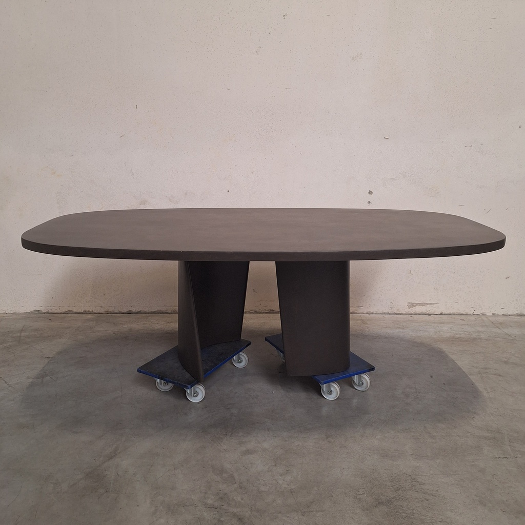 Canyon dining table - 230cm