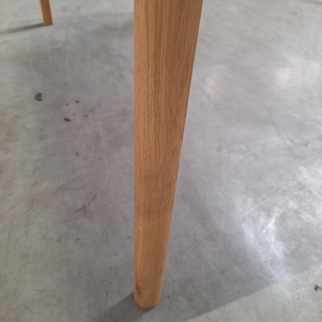 Air dining table - 140cm