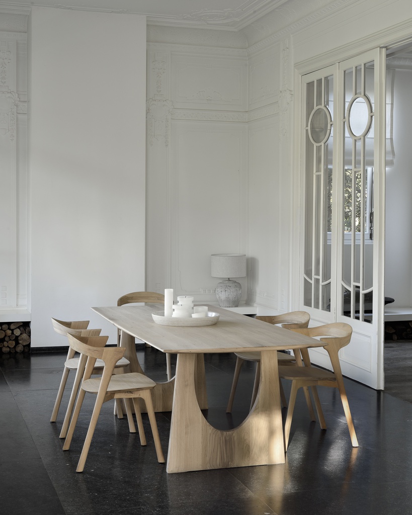 Geometric dining table TEMPLATE