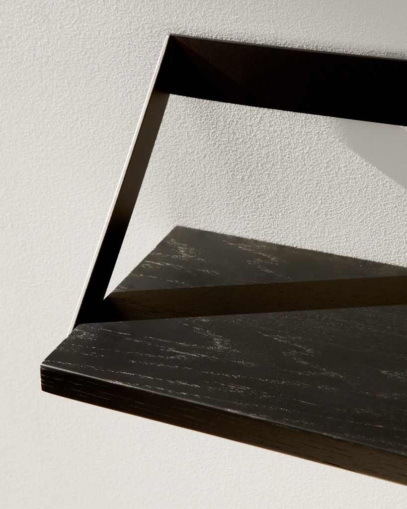 Ribbon shelf