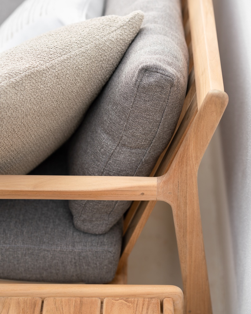 Nomad outdoor cushion TEMPLATE