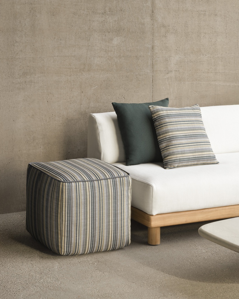 Zahara outdoor cushion TEMPLATE