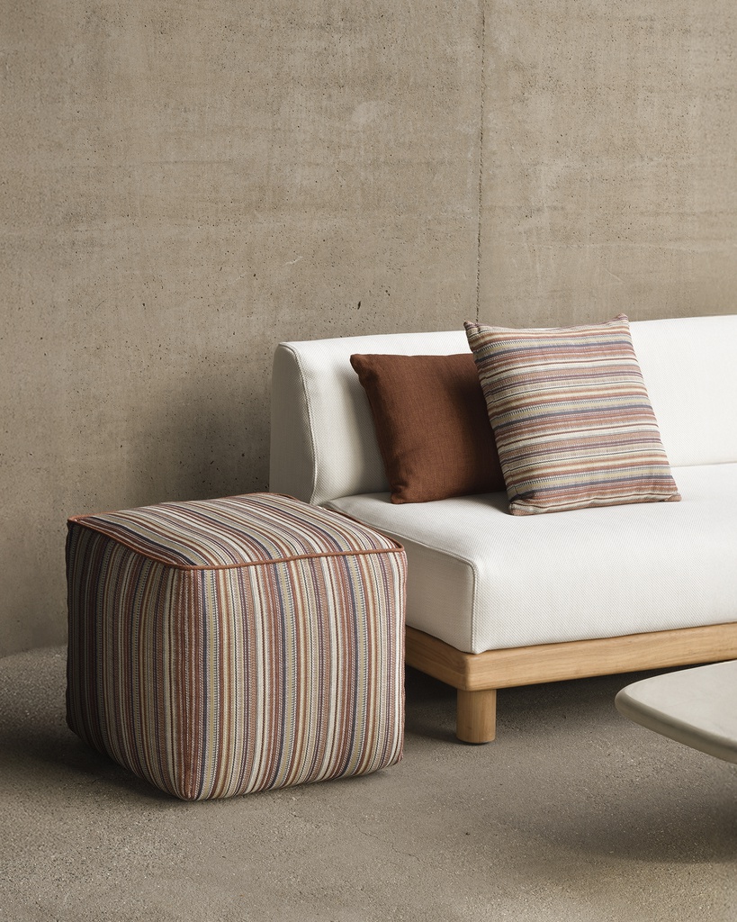 Zahara outdoor pouf TEMPLATE