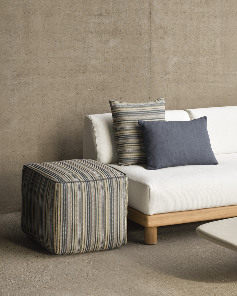 Zahara outdoor cushion TEMPLATE