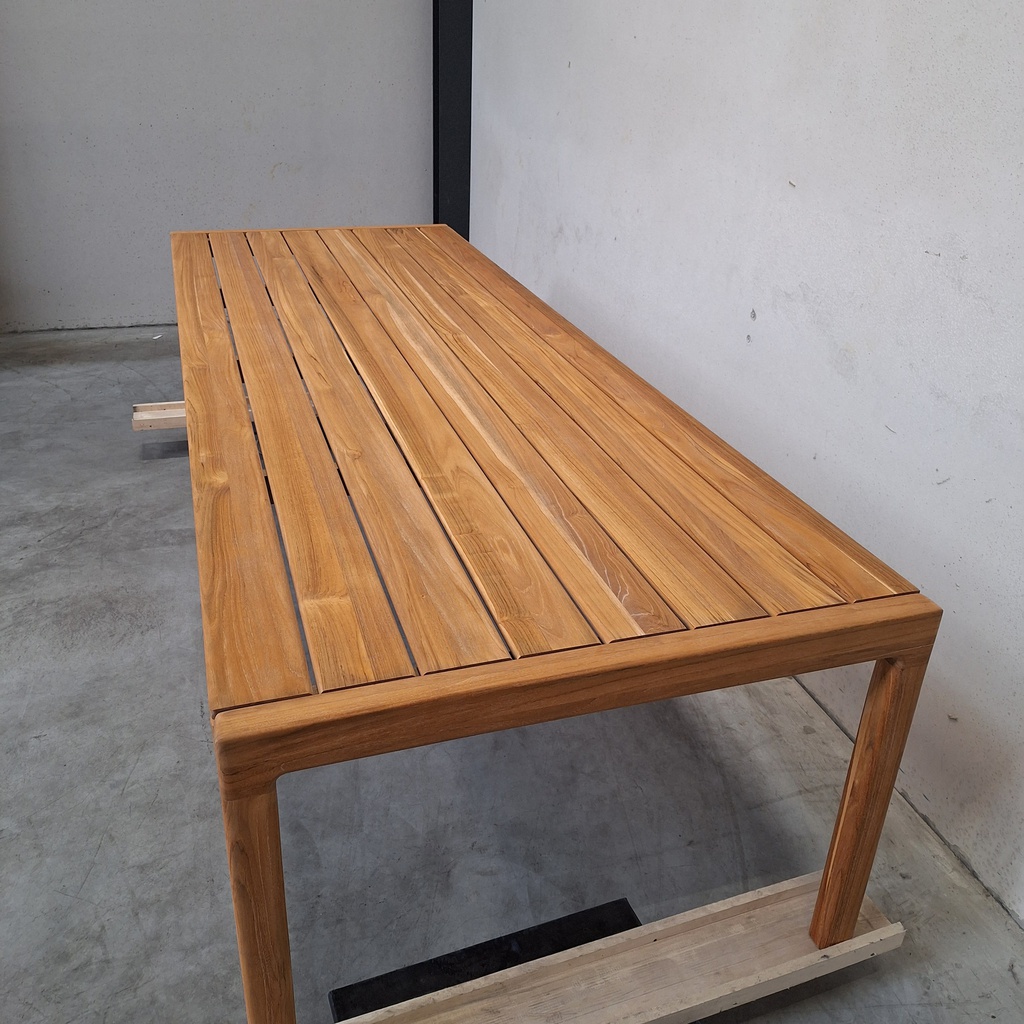 Jack outdoor dining table - 300 cm