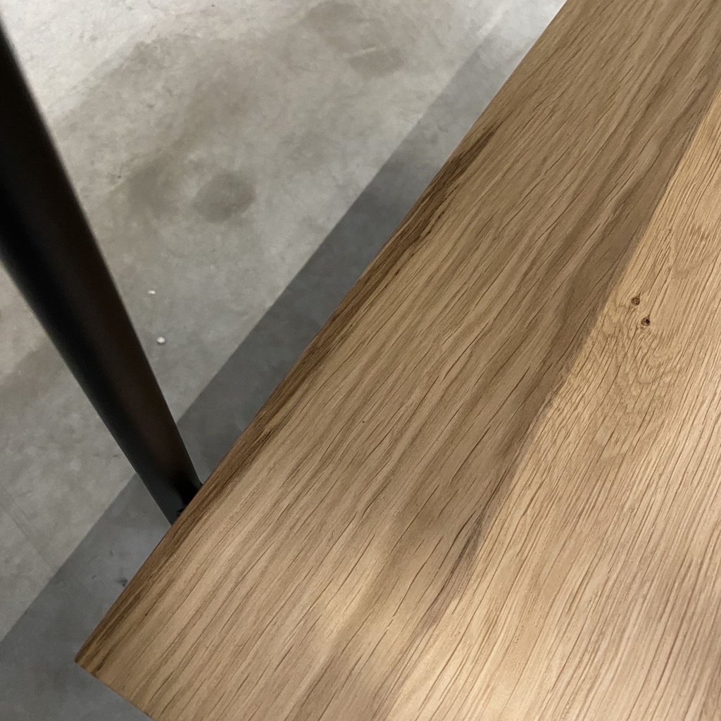 Oak Rise Side table - wireless charging