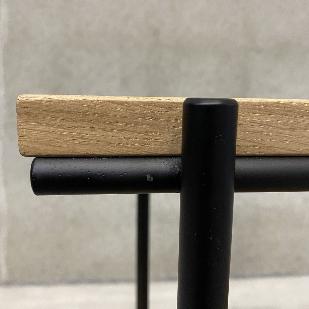 Rise side table