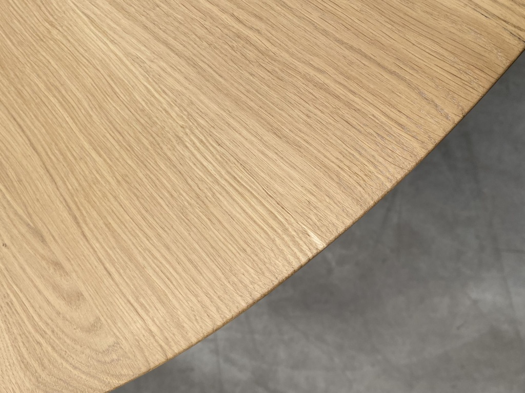 Torsion dining table
