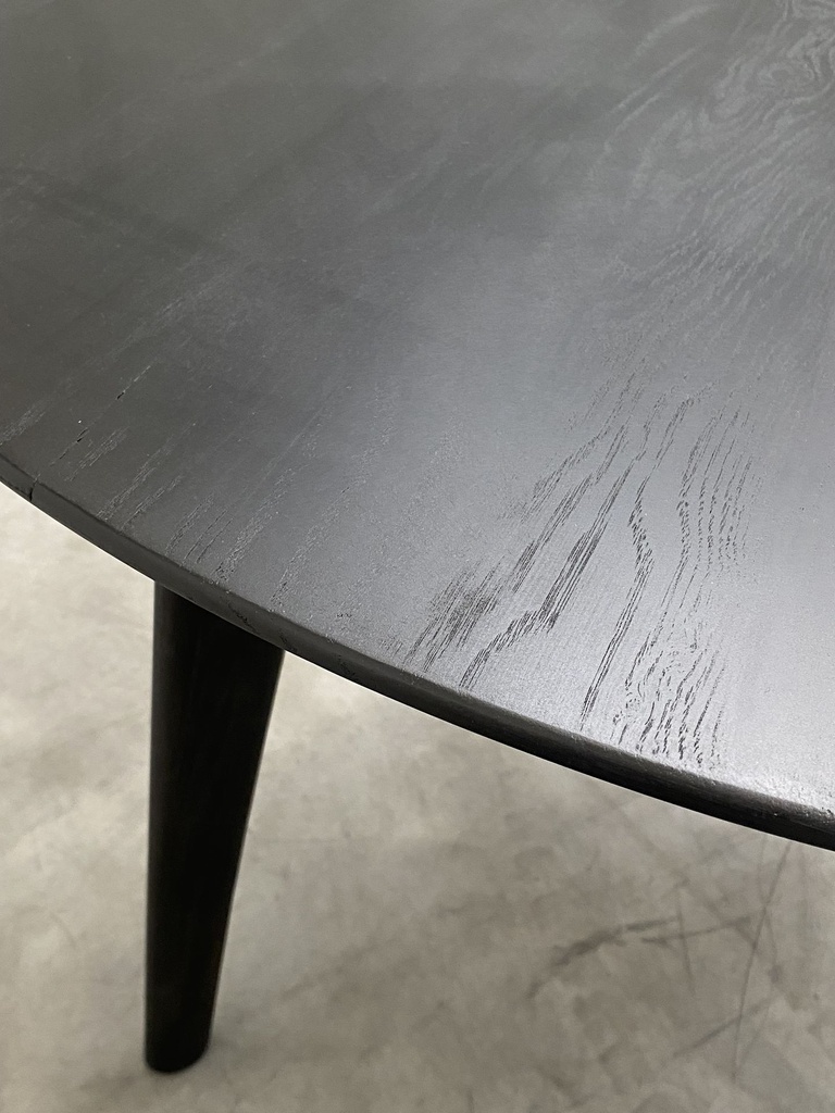 Osso dining table 
