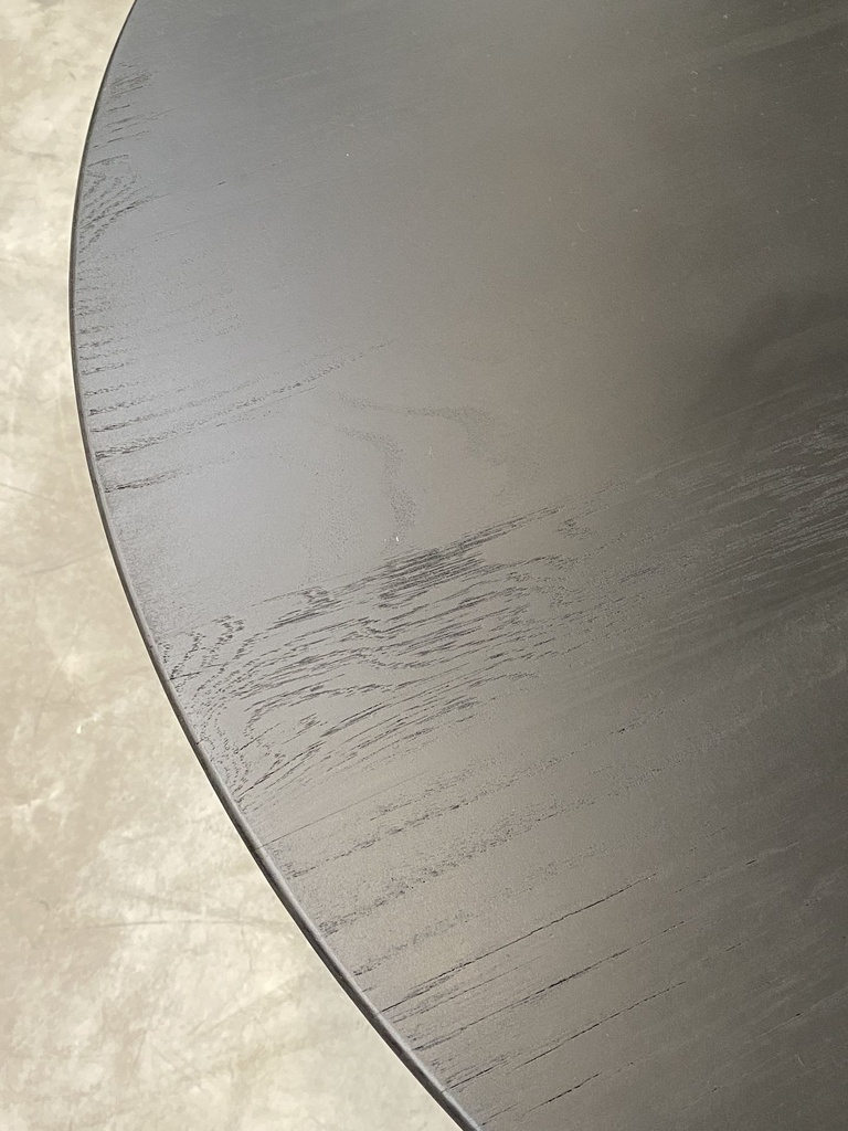 Osso dining table 