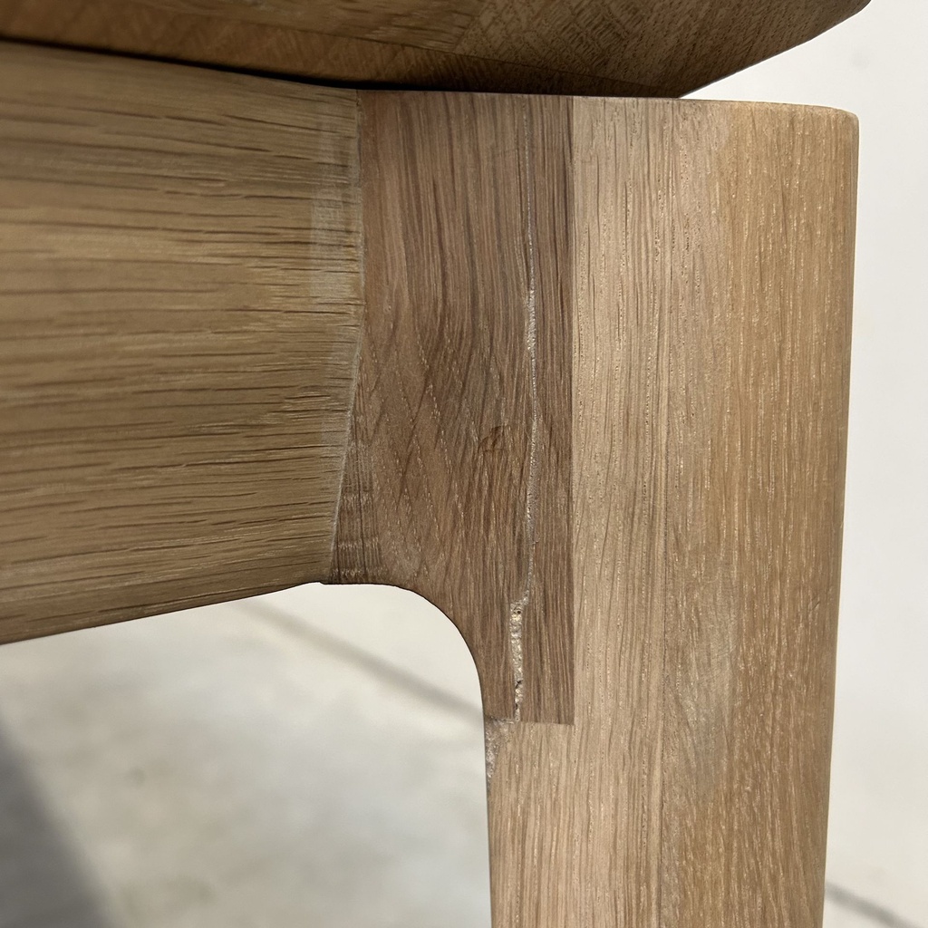 Bok extendable dining table
