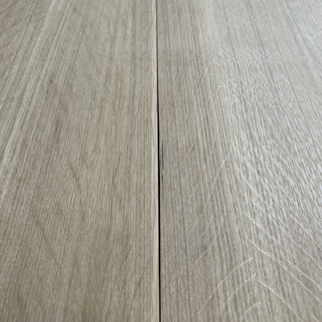 Bok extendable dining table