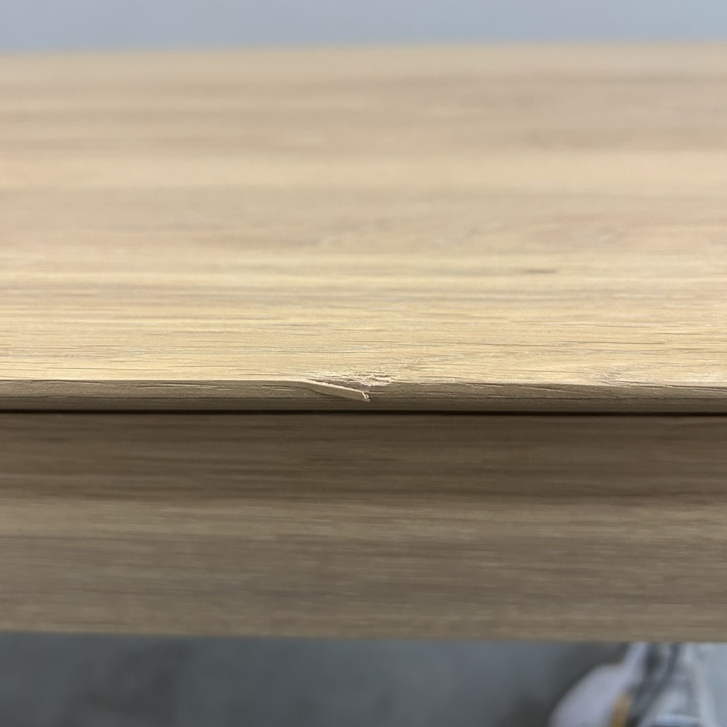 Bok extendable dining table