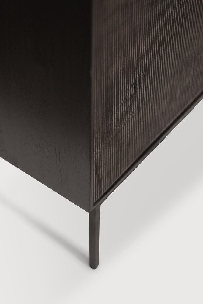 Grooves sideboard
