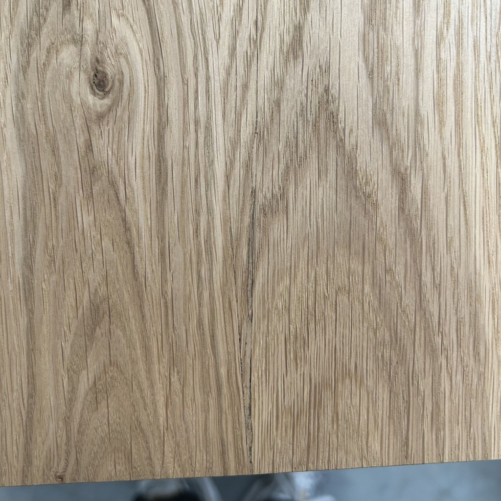 Slice dining table