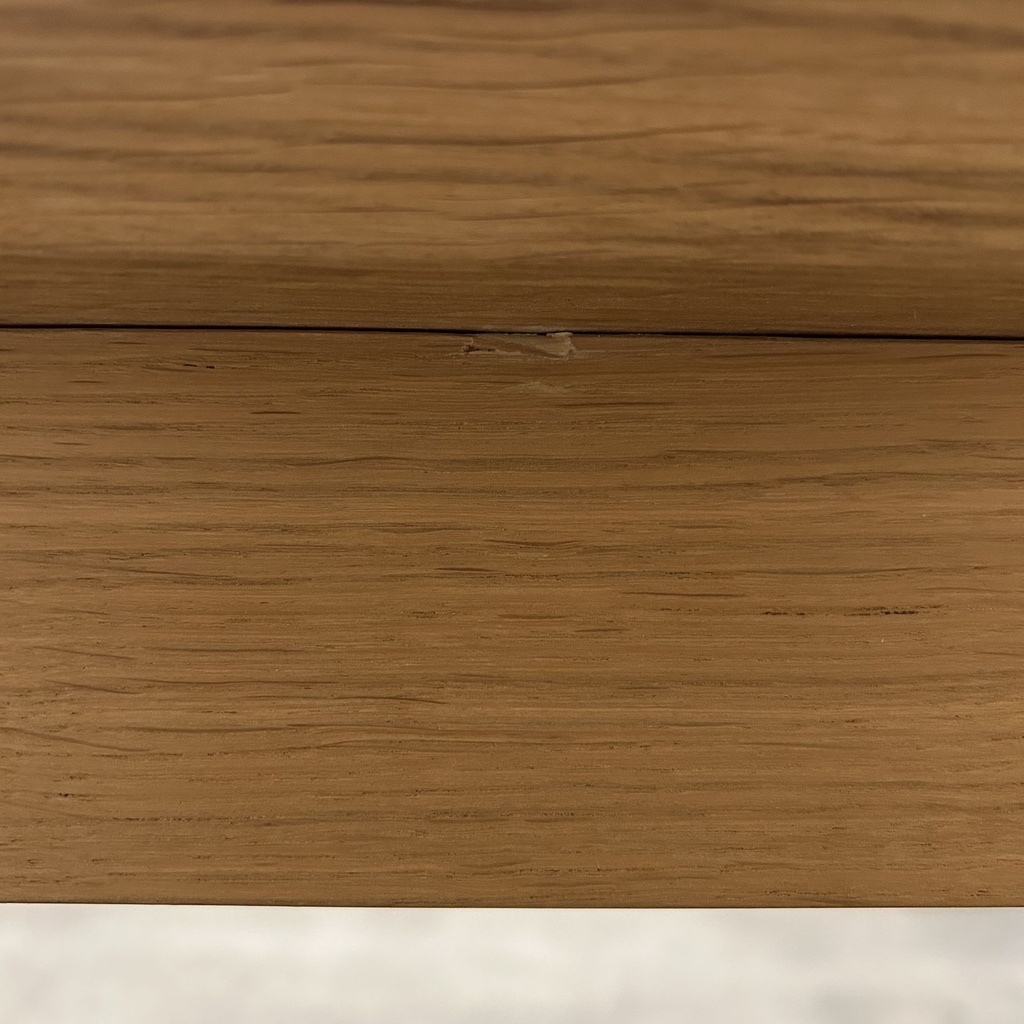 Slice dining table