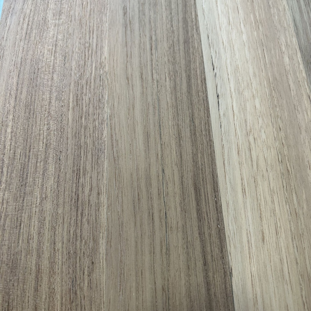 Apron dining table legs 
