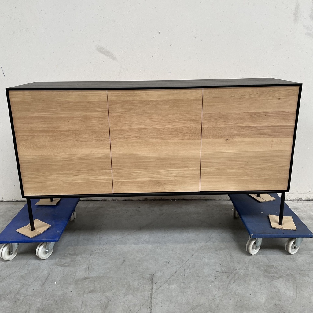 Blackbird sideboard