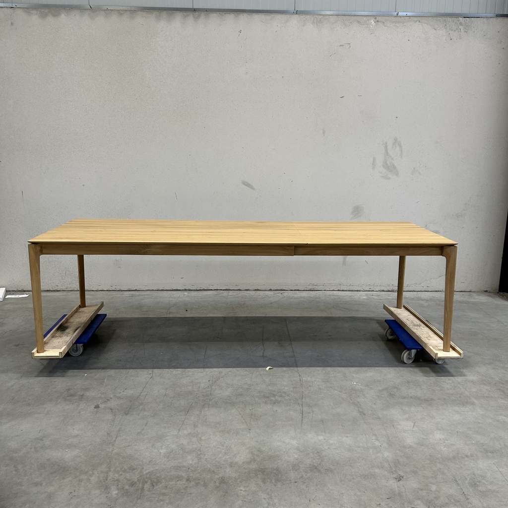 Bok extendable dining table