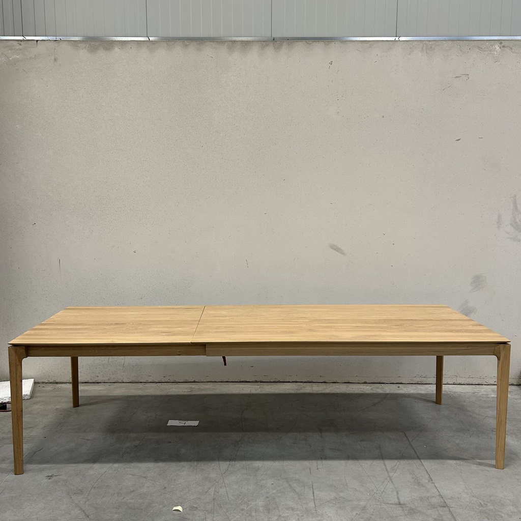 Bok extendable dining table