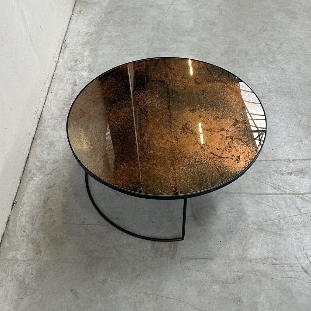 Nesting coffee table