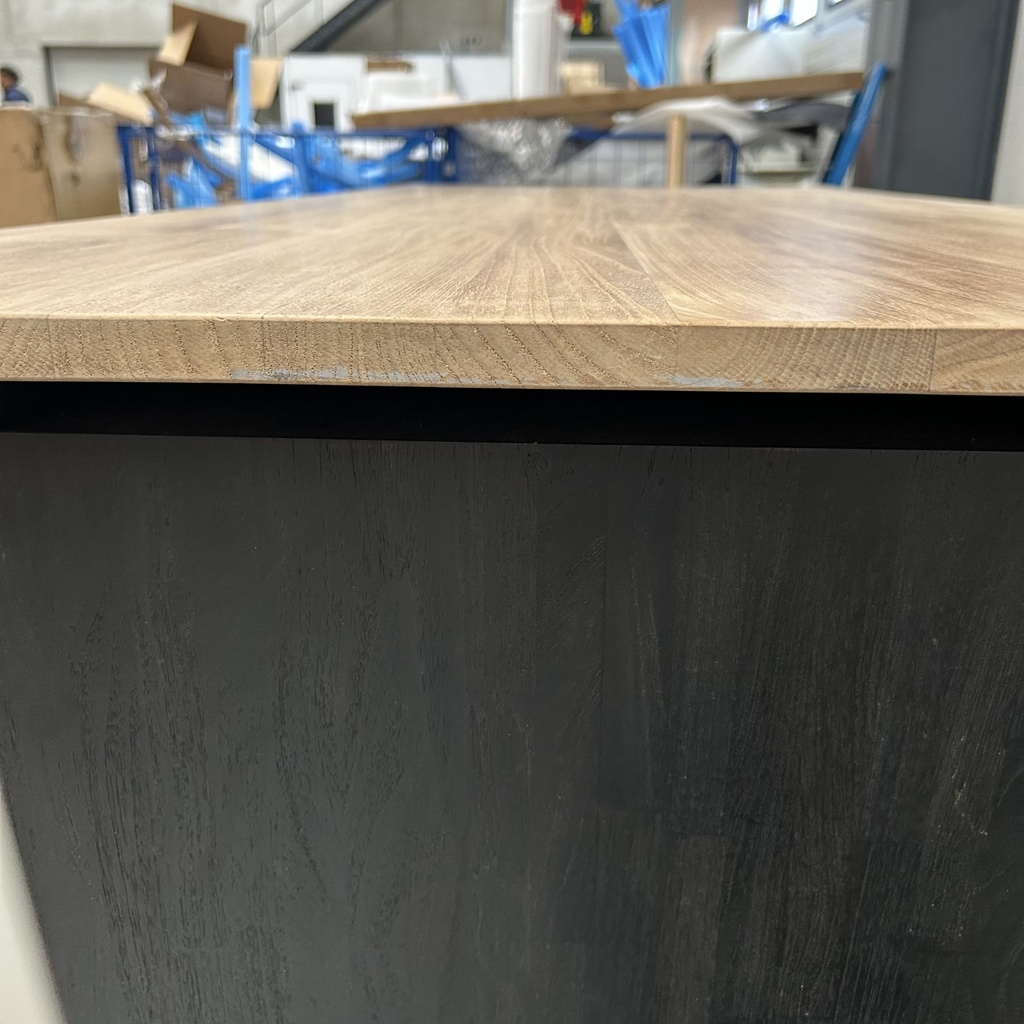Oscar desk with drawers