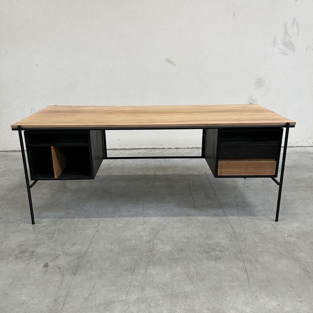 Oscar desk with drawers