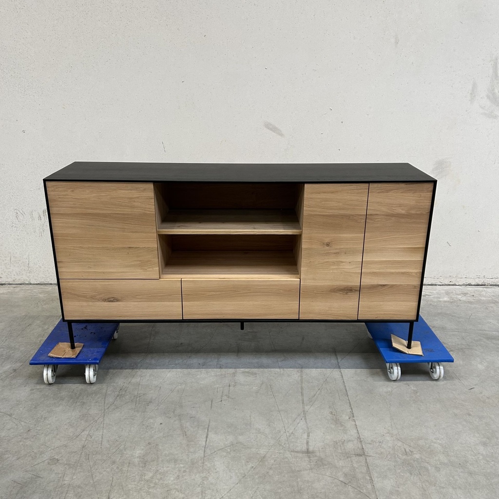 Blackbird sideboard