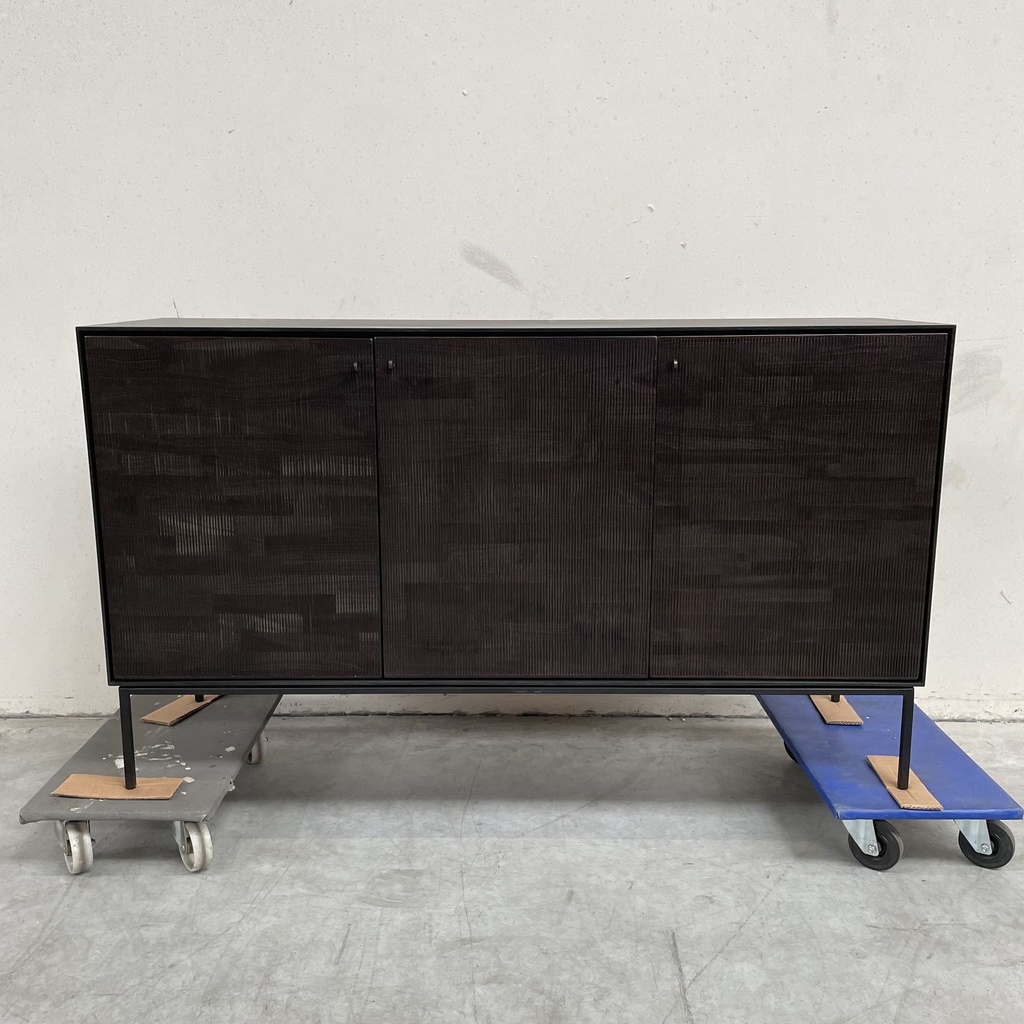 Grooves sideboard
