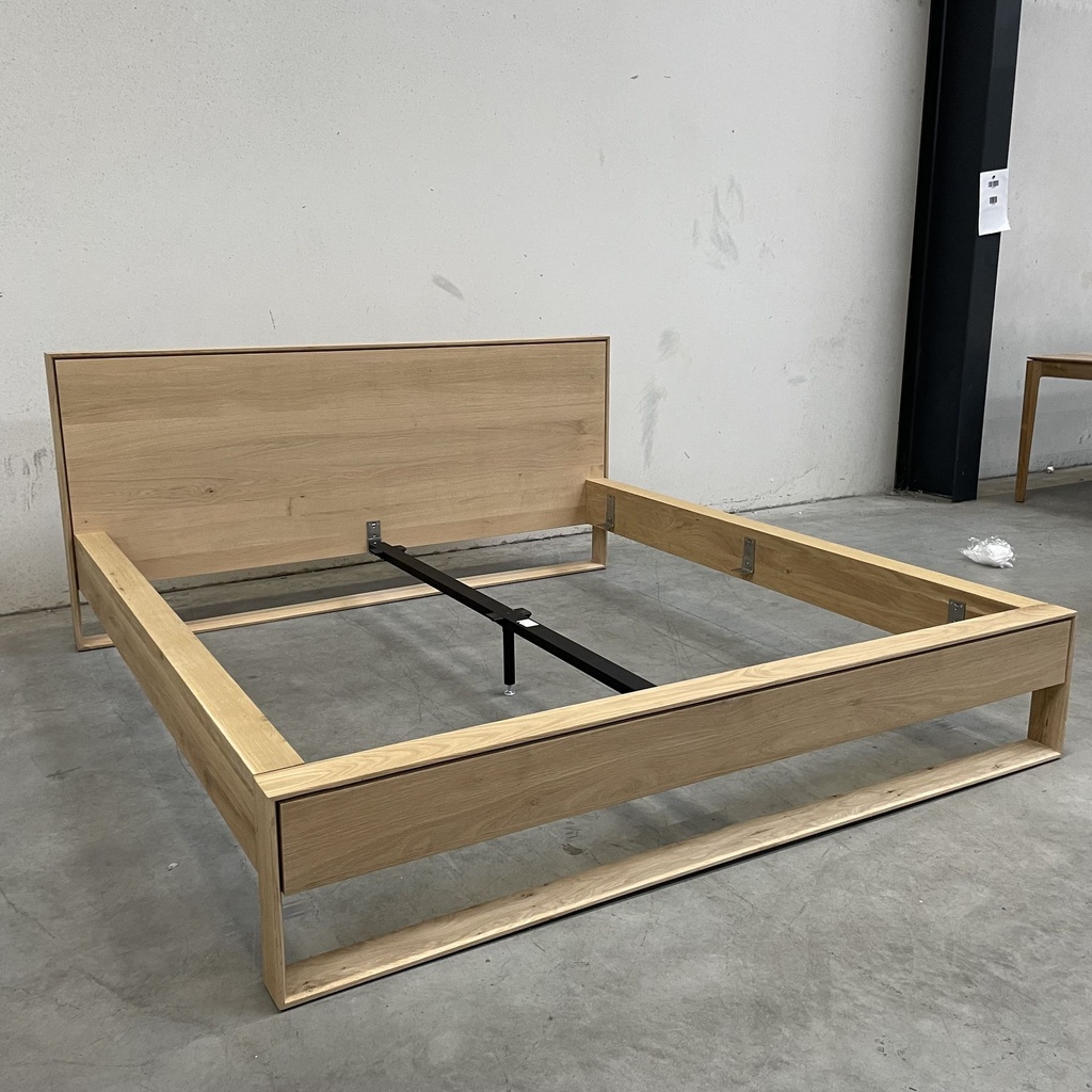 Oak Nordic II bed