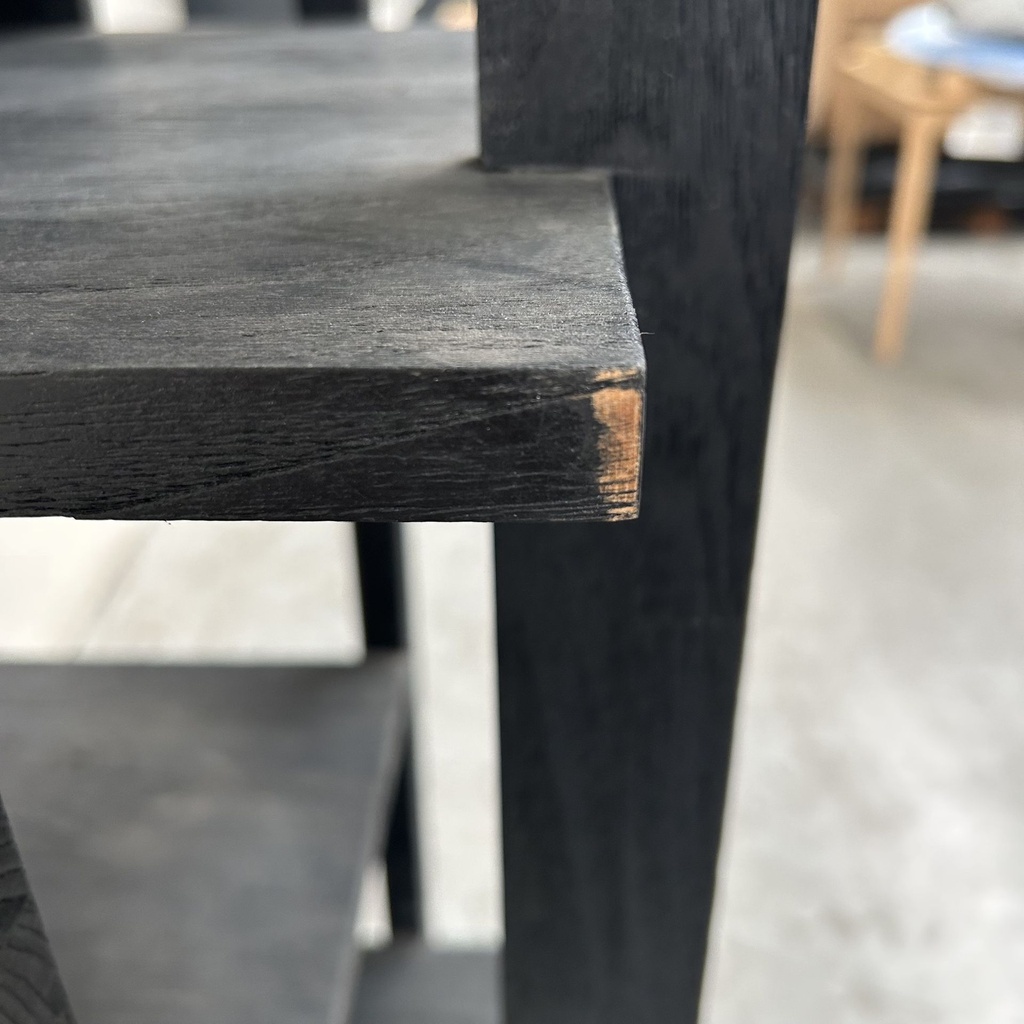 Abstract column
