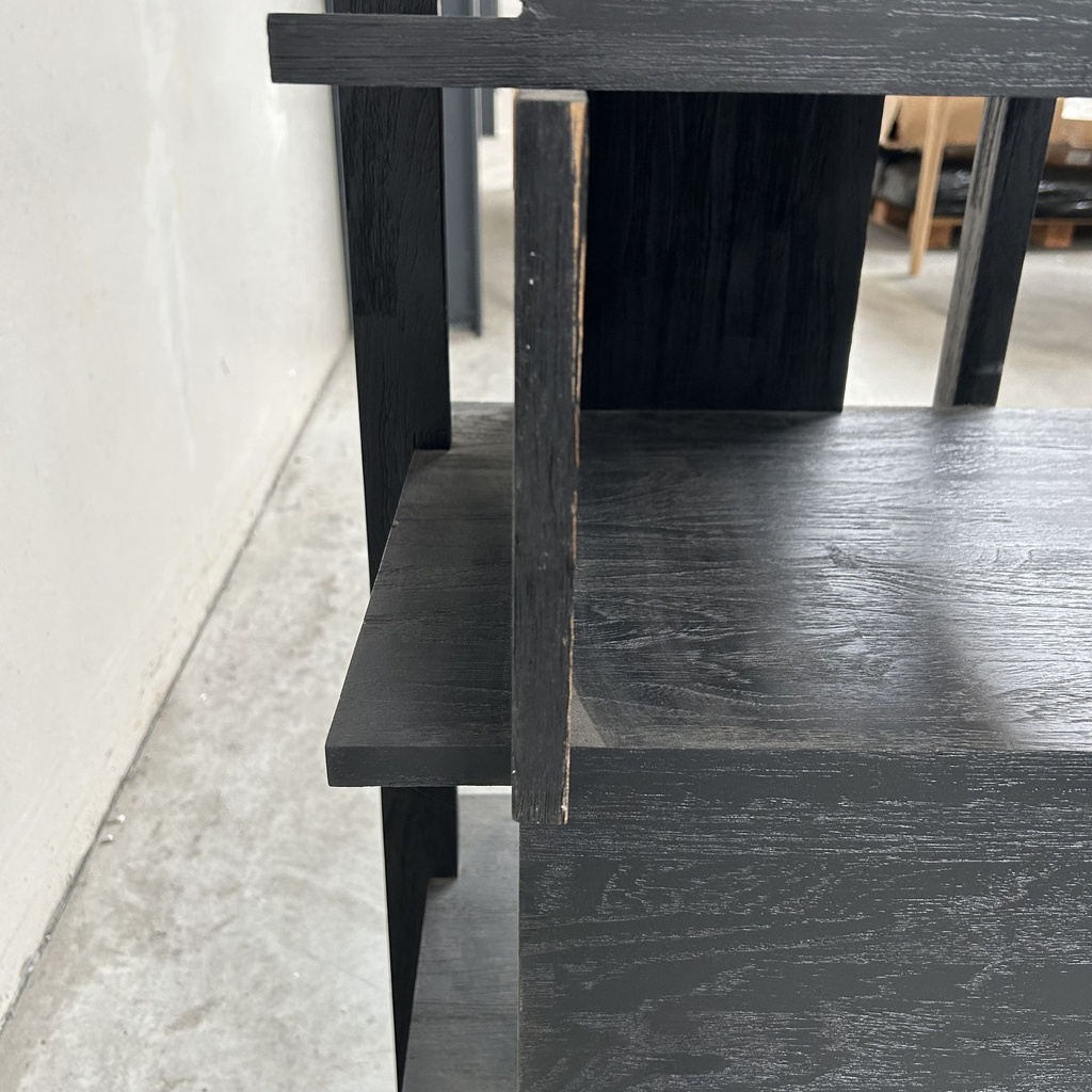 Abstract column