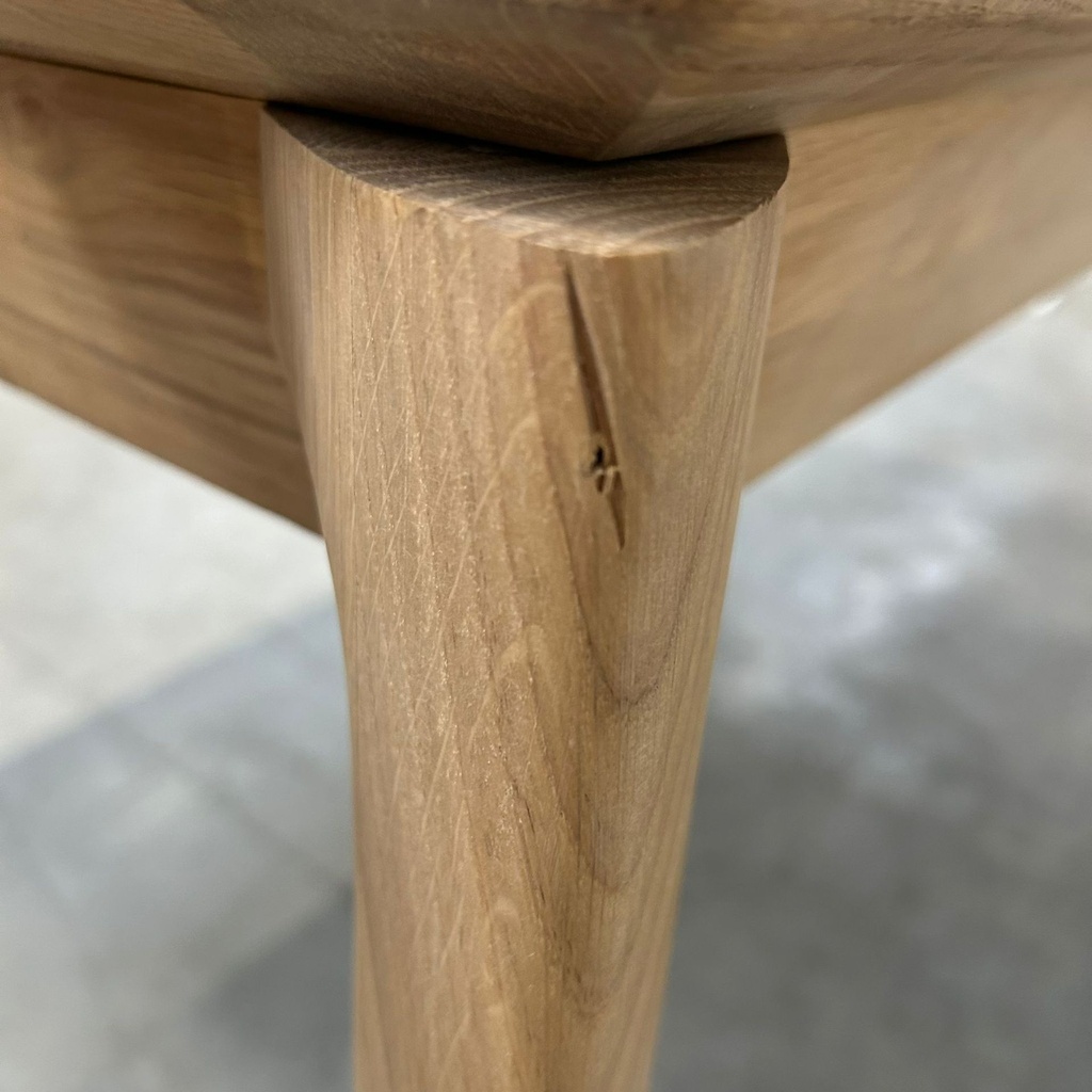 Bok extendable dining table
