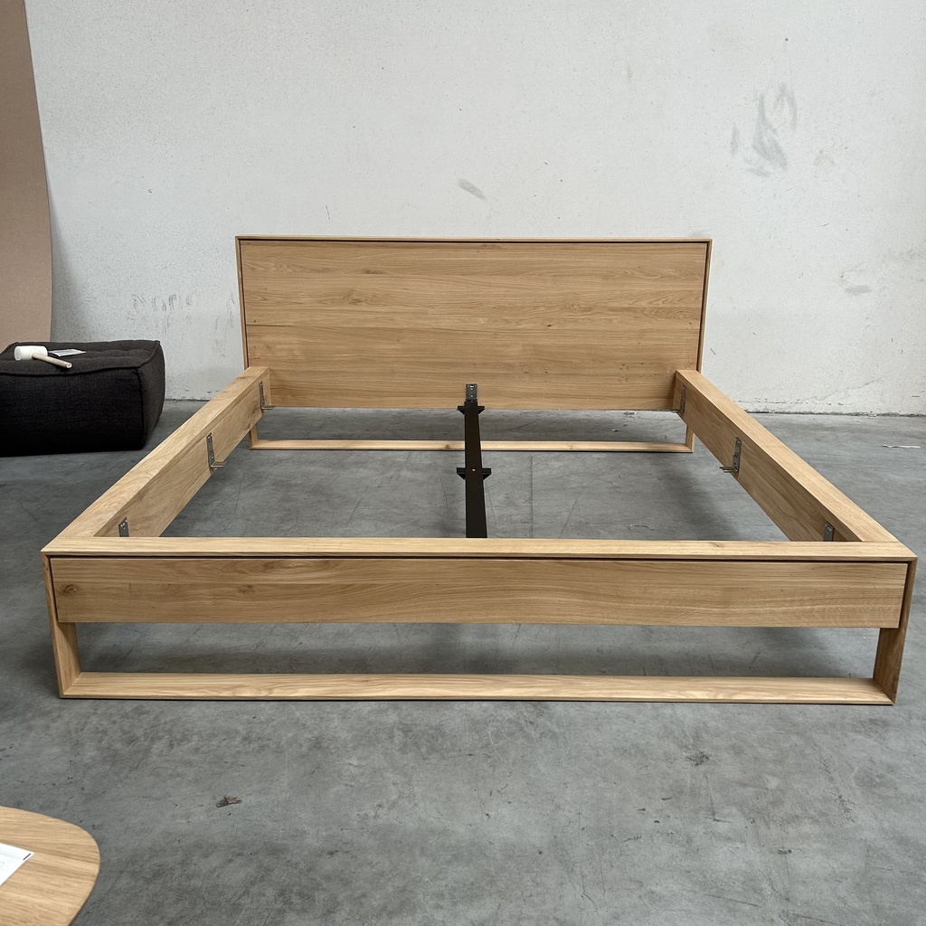 Oak Nordic II bed