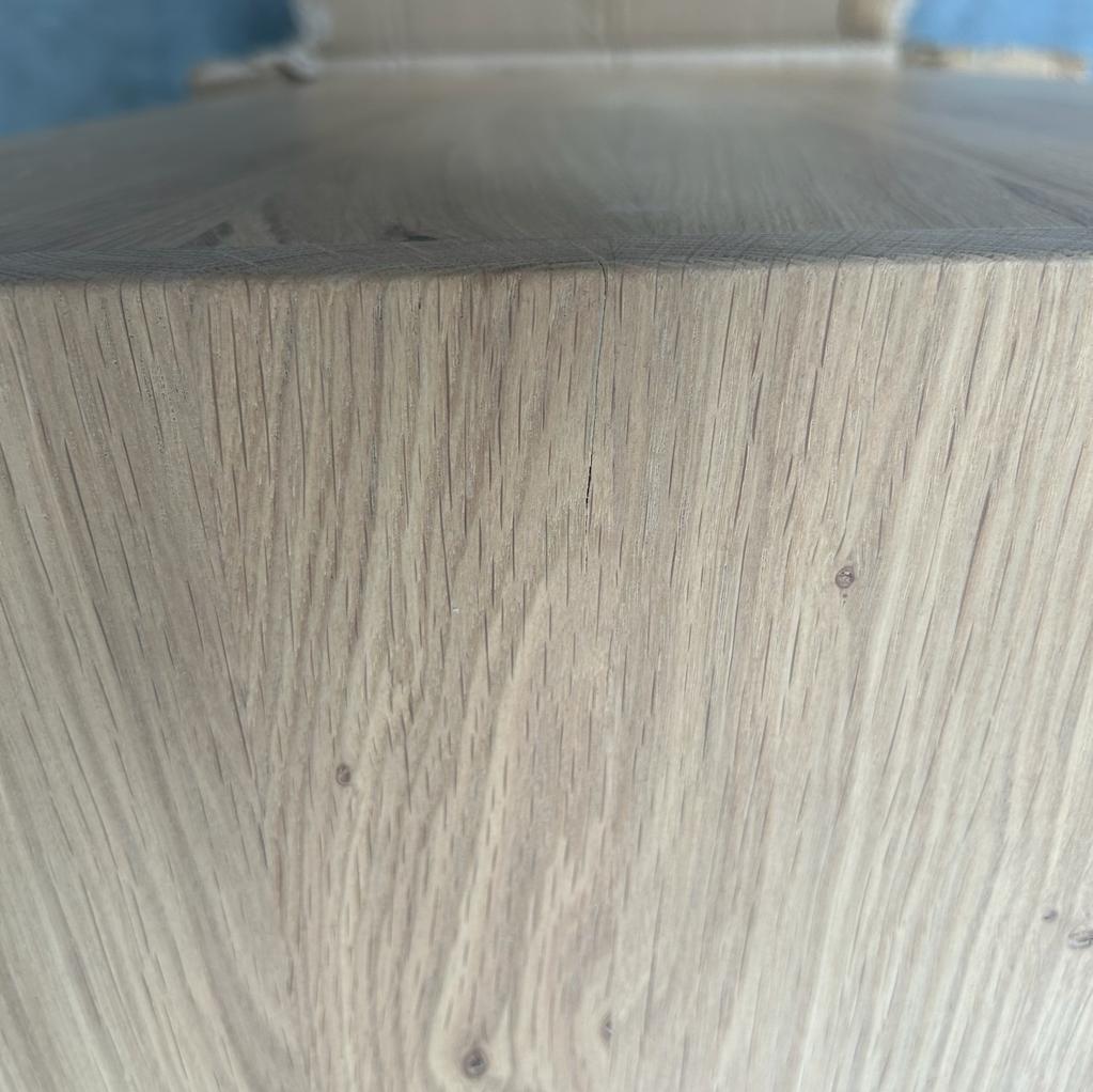 Shadow sideboard