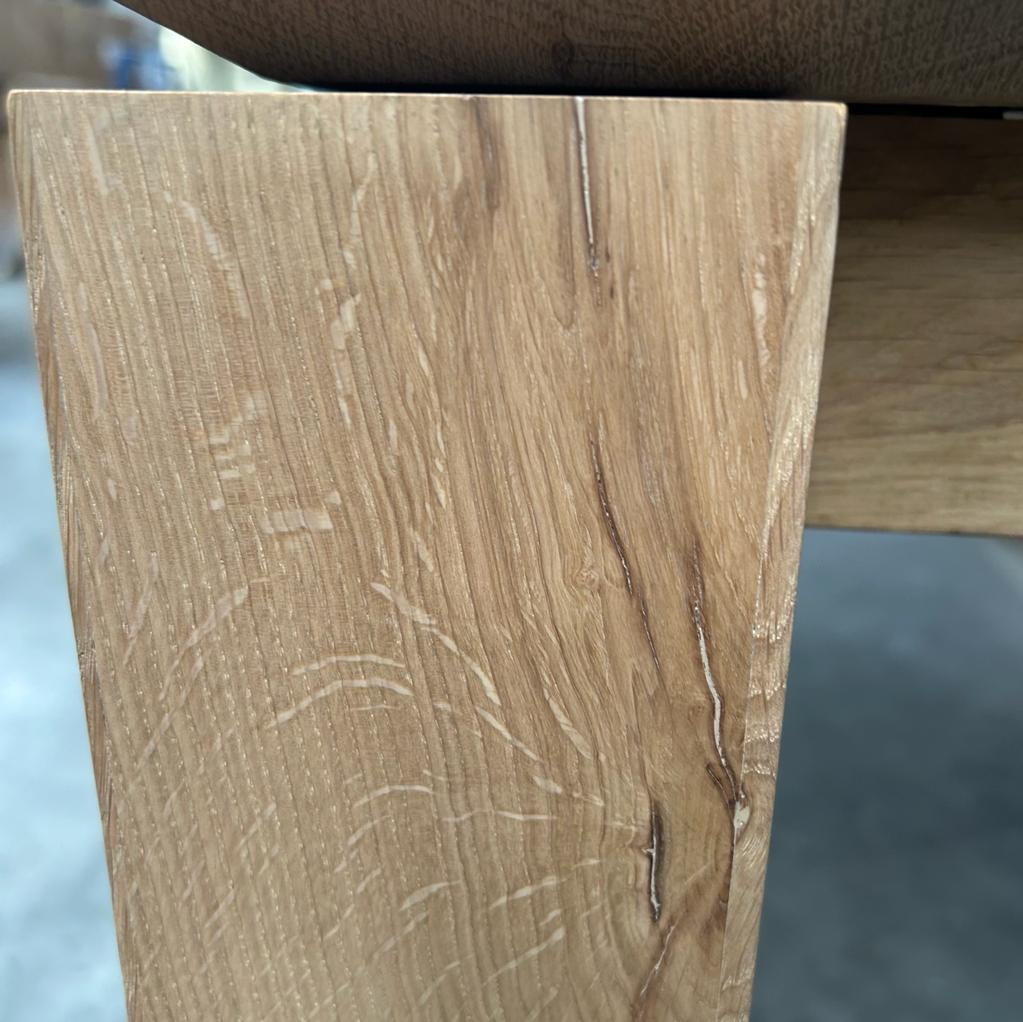 Slice dining table