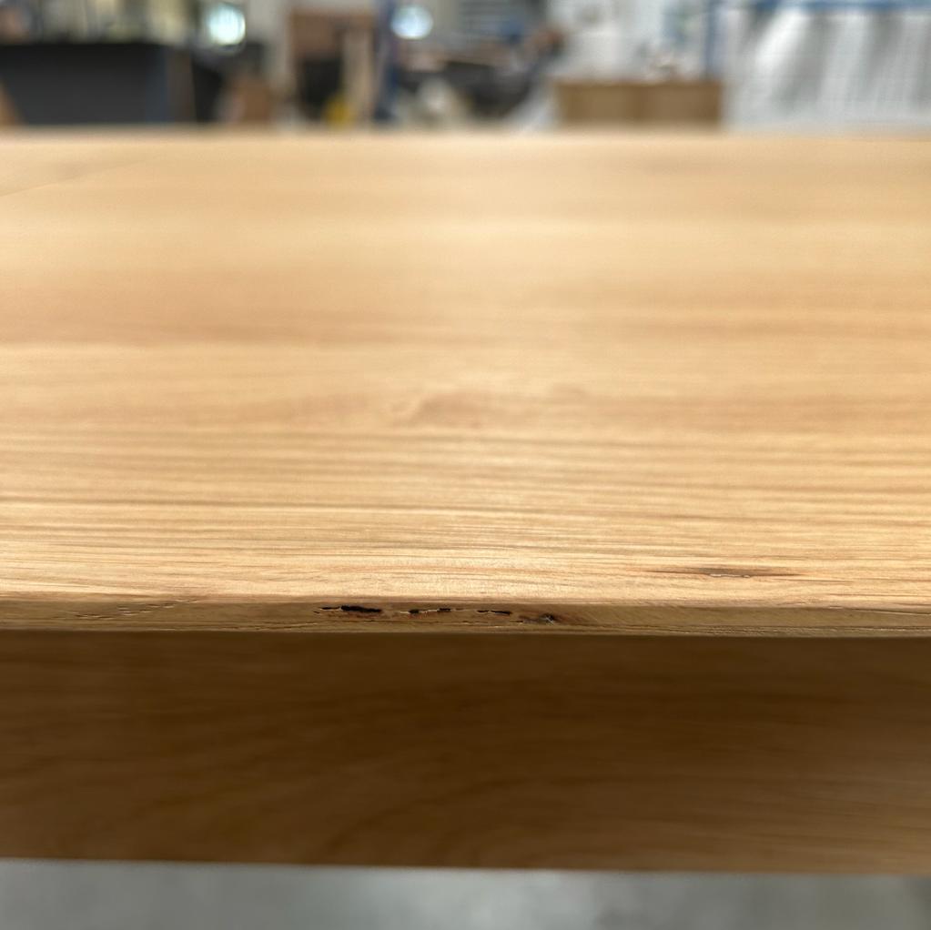 Slice extendable dining table