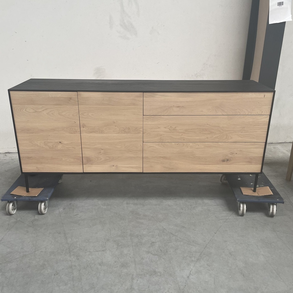 Blackbird sideboard