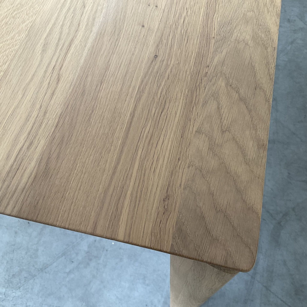 Bok dining table