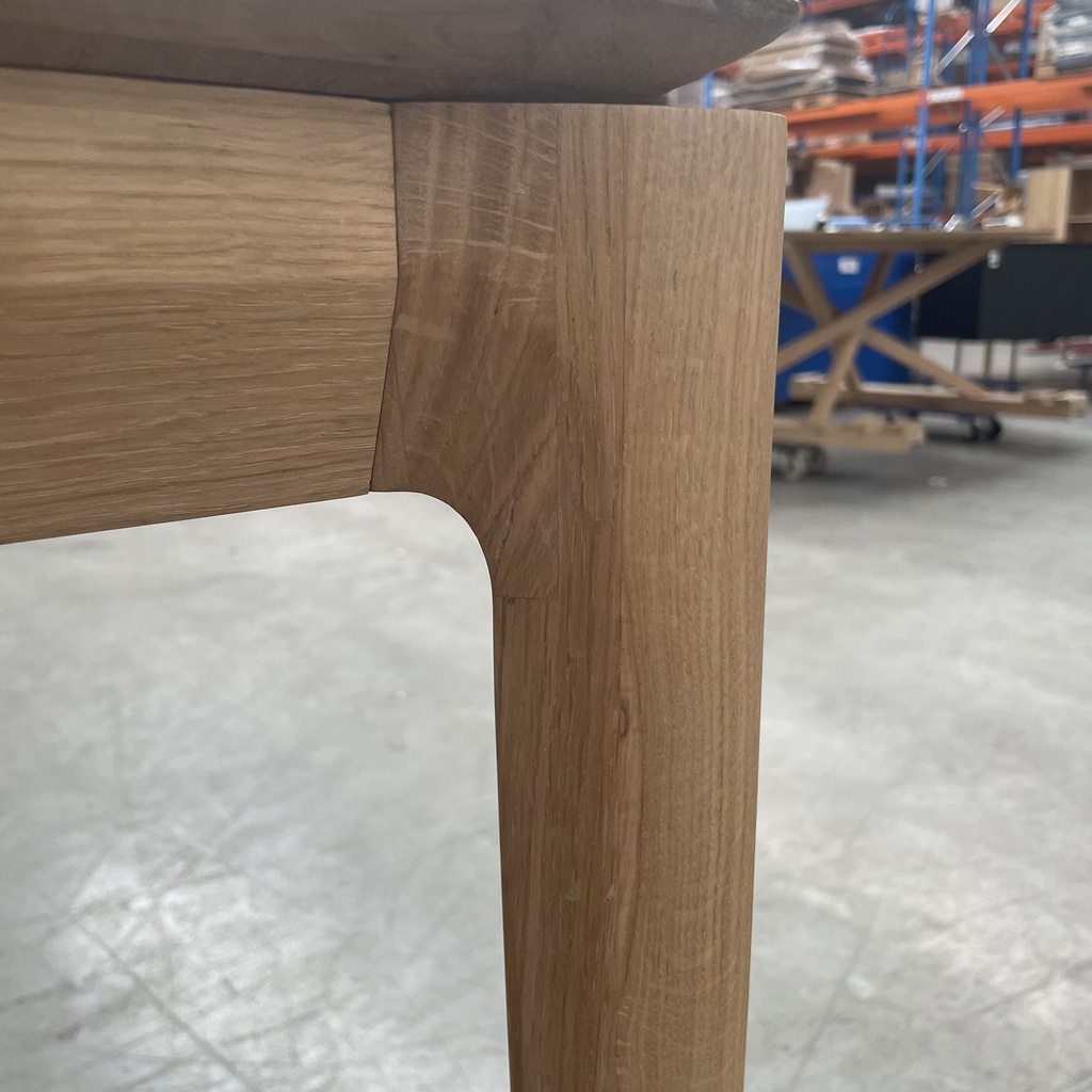 Bok extendable dining table