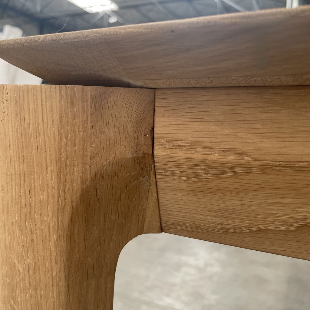 Bok extendable dining table