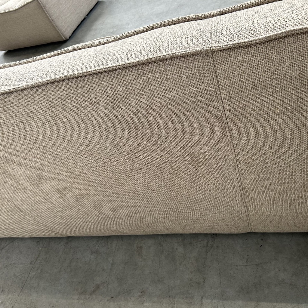 N701 sofa