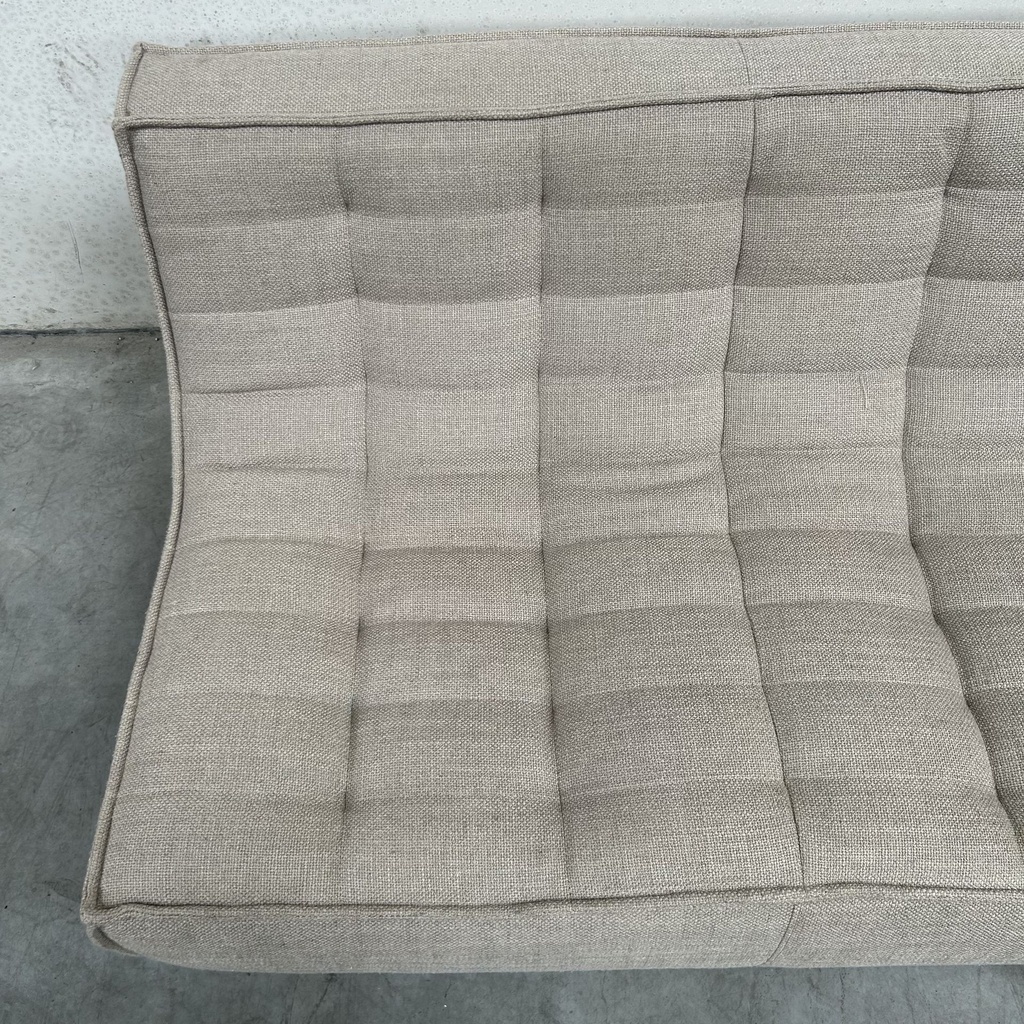 N701 sofa