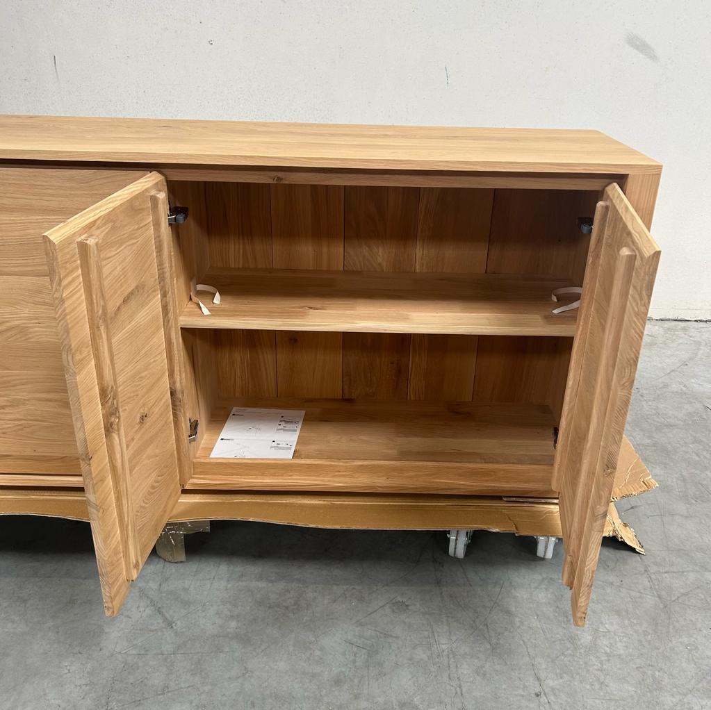 Shadow sideboard